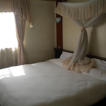 Blue Hut Hotel Nairobi Bilik gambar